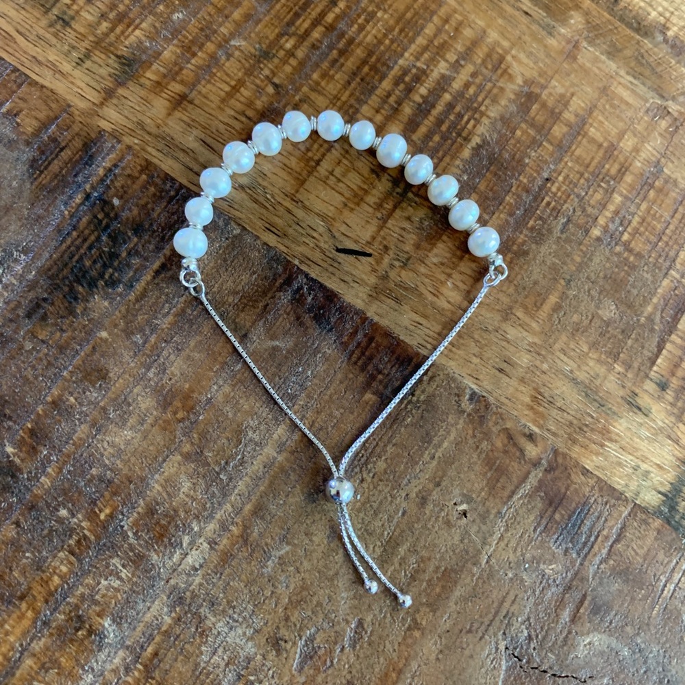 Freshwater pearl rolo bracelet
